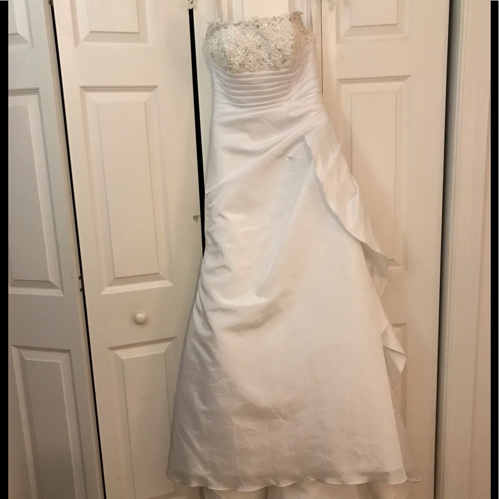 Zurc By Impressions Wedding gown